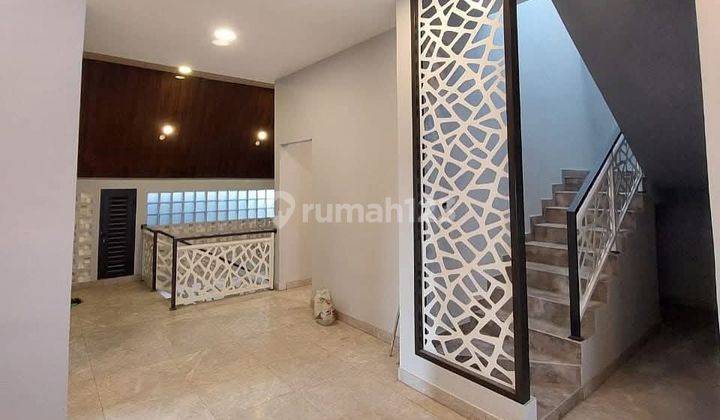 CA114 DIJUAL RUMAH BARU GRESS SIAP HUNI GAYA MINIMALIS TROPICAL, MEWAH + ADA KOLAM RENANG, NYAMAN & STRATEGIS DI PAKUWON CITY 2