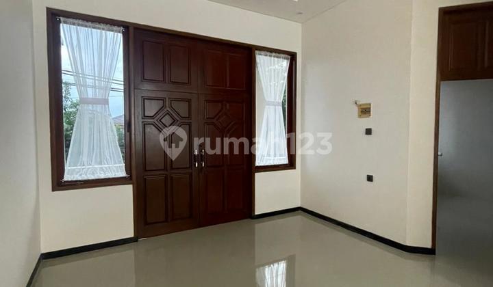 Ca935 Dijual Rumah 2 LT Mewah Cakep Furnished Strategis SHM di Dharmahusada Ca935 Dijual Rumah 2 LT Mewah Cakep Furnished Strategis SHM di Dharmahusada