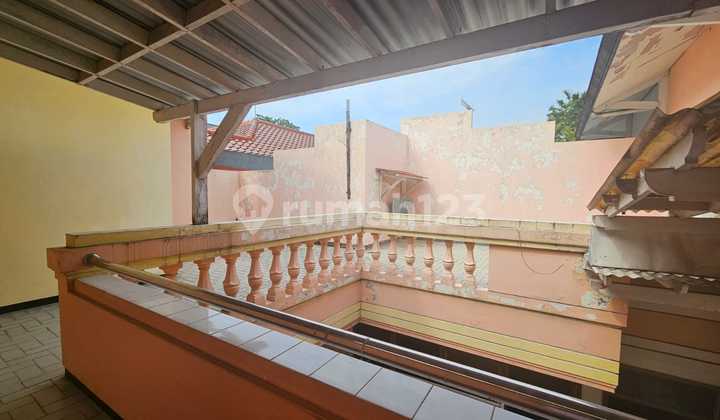 Ema282 For Sale Modern Good House Ready to Occupy Near University SHM in Kertajaya Indah Surabaya 2