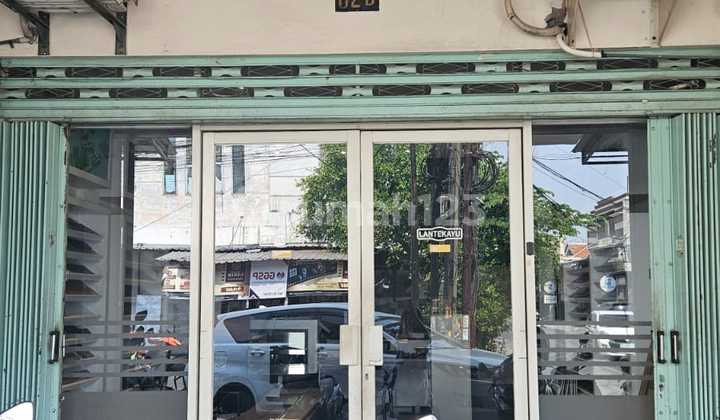 SS20 Cheap Nice Ruko Semi Furnished SHM in Tenggilis Mejoyo SS20 Cheap Nice Ruko Semi Furnished SHM in Tenggilis Mejoyo