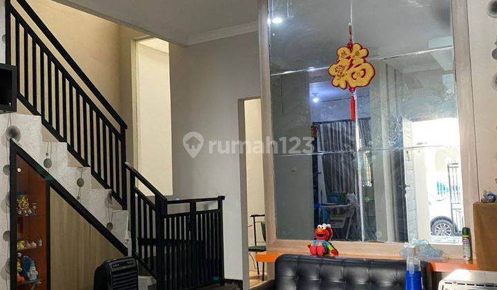 CA56 DIJUAL RUMAH BAGUSS MODERN 2 LT SHM LOKASI TERBAIK DI RUNGKUT 2