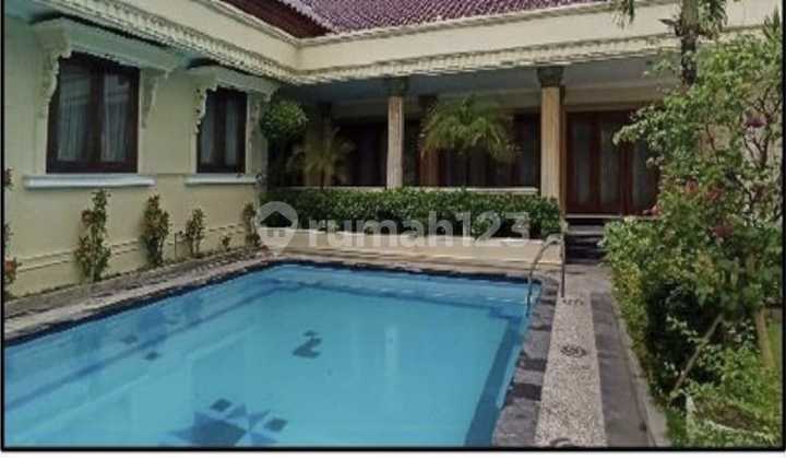 Ca887 Dijual Rumah Modern Klasik SHM Strategis di Jemur Andayani Ca887 Dijual Rumah Modern Klasik SHM Strategis di Jemur Andayani