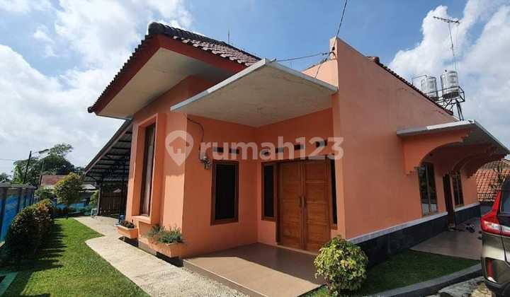Villa Indah di Kawasan Wisata 1