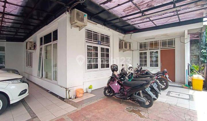 For Rent Rumah Buat Kantor Atau Usaha di Sayap Jalan Riau 4