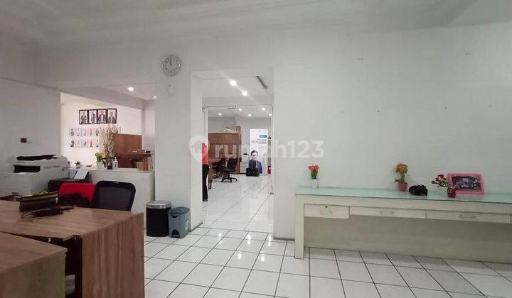 For Rent Rumah Buat Kantor Atau Usaha di Sayap Jalan Riau 5