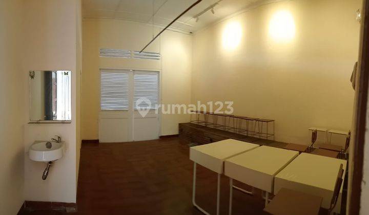 For Rent Rumah Cantik Modern di Daerah Jalan Suci 8