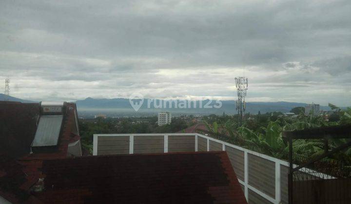 For Sale Rumah Mewah Lokasi di Cipaku Bandung 6
