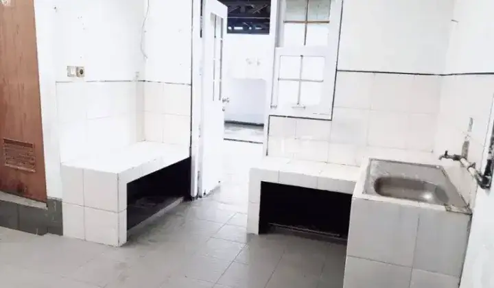 Disewakan Ruko 3.5 Lantai Siap Pakai di Hyper Square, Bandung 8