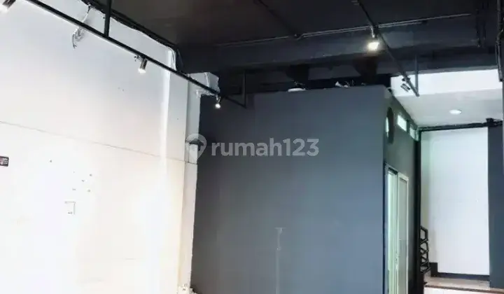 Disewakan Ruko 3.5 Lantai Siap Pakai di Hyper Square, Bandung 10