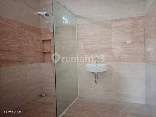 Rumah Modern minimalis dekat Bintaro Exhange Mall  8