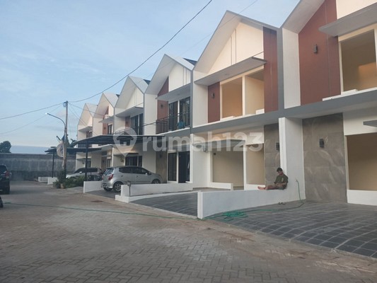 Rumah Modern minimalis dekat Bintaro Exhange Mall  1