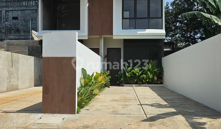 Promo Rumah 2 Lantai Free Kitchen Kabinet & Water Heater, Dekat Akses Tol Jatiasih