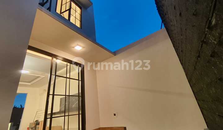 Rumah Strategis Dekat Tol, Mall, dan Sekolah Favorit, Aman 24 Jam 1