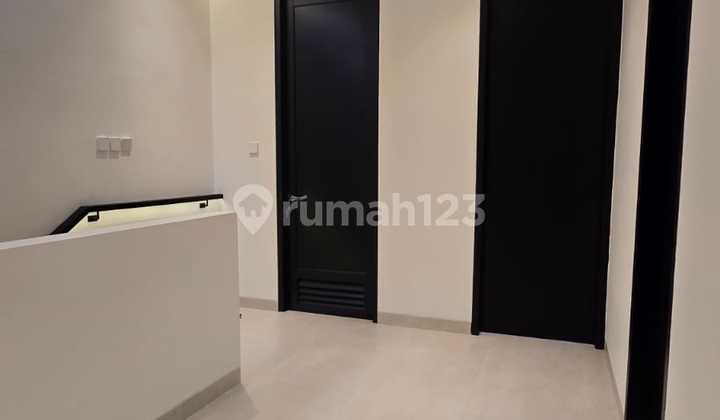 Cluster Bergaya Scandinavian Dekat Sentra Kota Jatibening, Bekasi 2