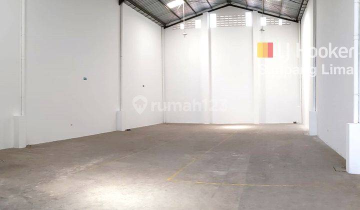 Disewakan Gudang Dan Kantor Kawasan Pecinan Semarang 11.134 aud  4