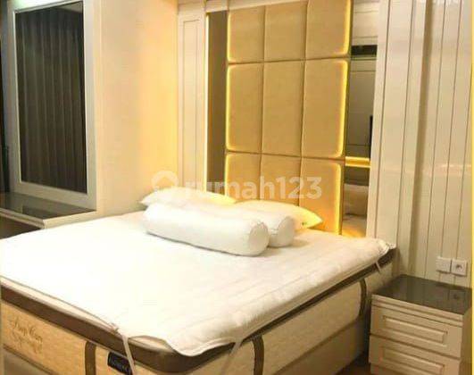 Disewakan Apartemen THE PEAK TUNJUNGAN PLAZA 5 2 Kamar Tidur Bagus Furnished 1