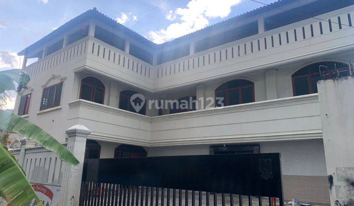 Rumah di Kalibaru Kemayoran cocok untuk Kosan hadap Selatan