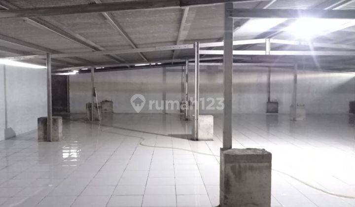 Rumah di Kalibaru Kemayoran cocok untuk Kosan hadap Selatan