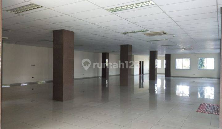 Gedung Kantor di Cikini Jakarta Pusat SHM Kondisi Baru 11