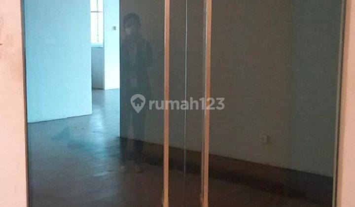 Bisa Beli Sebagian Unit Kantor di Grand Slipi Tower Palmerah 2