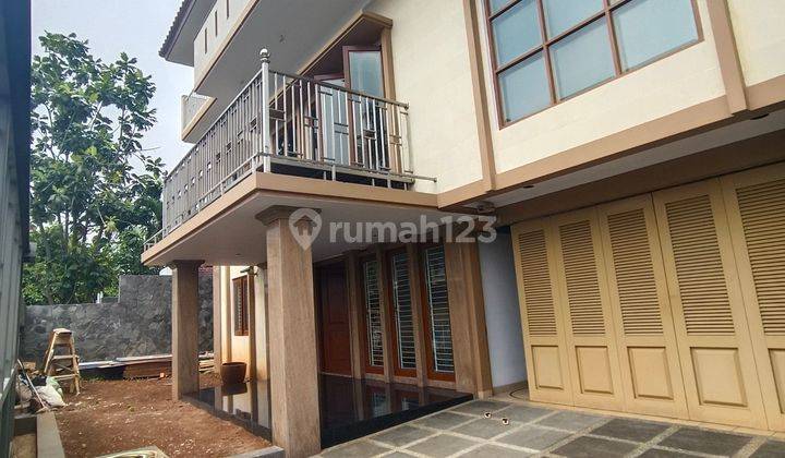 Rumah komplek Taman Villa Meruya Akses Boulevard Depan Taman 2