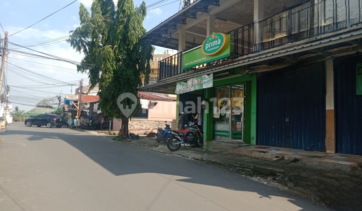 3-Story Shop House in Pancoran Mas, Depok 2