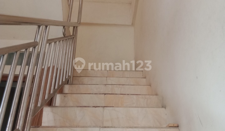 Rumah 3 Lantai di Pancoran Mas Depok 2