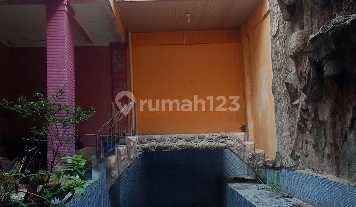 Rumah 3 Lantai di Pancoran Mas Depok
