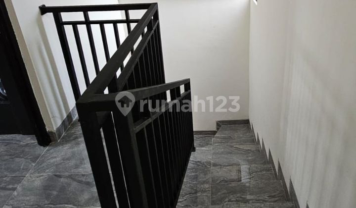 Rumah 2 Lantai di Pondok Aren Tangerang Selatan 2