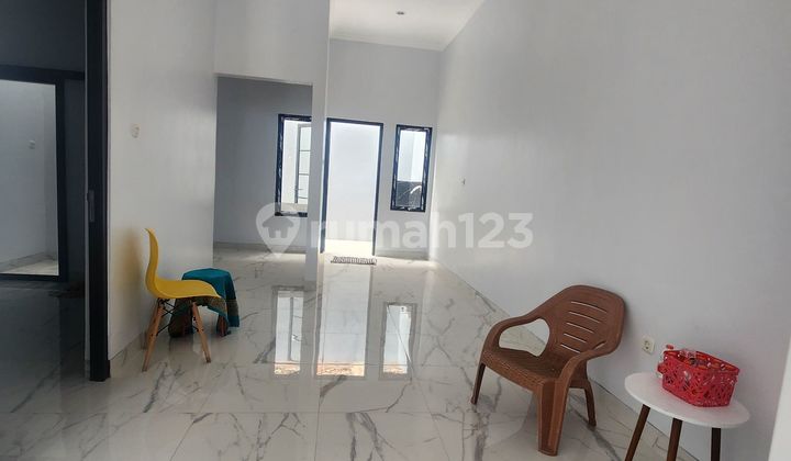 House with a Quiet and Cool Location in Rawalele, Jombang, Tangsel 2