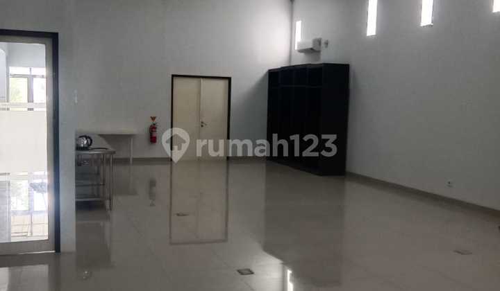 Raya Menganti Warehouse for Rent Near Surabaya 550 Billion, Very Spacious Raya Menganti Warehouse for Rent Near Surabaya 550 Billion, Very Spacious