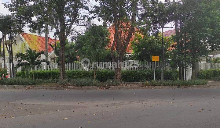 Rumah Lama Hitung Tanah di WR Supratman Surabaya Lokasi Hook 2