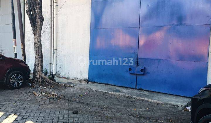 Gudang Margomulyo lokasi bagus tempat parkir luas dan tidak banjir 2