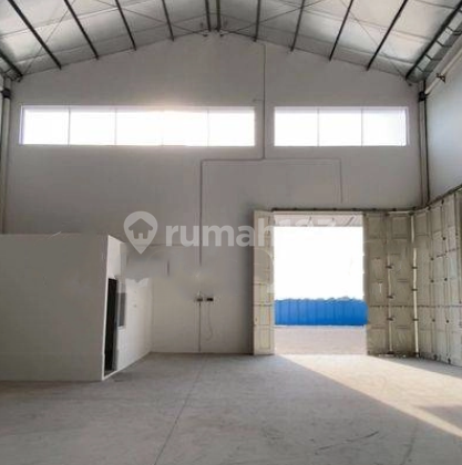 Warehouse for Rent in Driyorejo Near Surabaya, Already Has Industrial Permit, Close to 2 Toll Exits. Warehouse for Rent in Driyorejo Near Surabaya, Already Has Industrial Permit, Close to 2 Toll Exits.