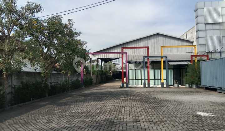 Raya Menganti Warehouse for Rent Near Surabaya 550 Billion, Very Spacious Raya Menganti Warehouse for Rent Near Surabaya 550 Billion, Very Spacious