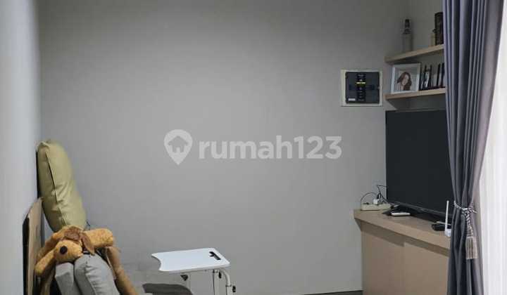Rumah Furnish 2lt Citraland Greenlake Surabaya Barat Dekat Pakuwon Mall 2