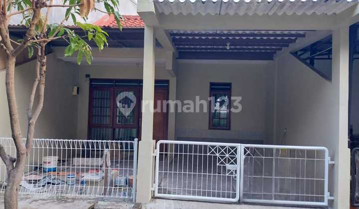 Rumah 1 M-an Wiyung Murahh Surabaya Barat Strategis Dekat Pakuwon Dian Istana Graha Family Rumah 1 M-an Wiyung Murahh Surabaya Barat Strategis Dekat Pakuwon Dian Istana Graha Family