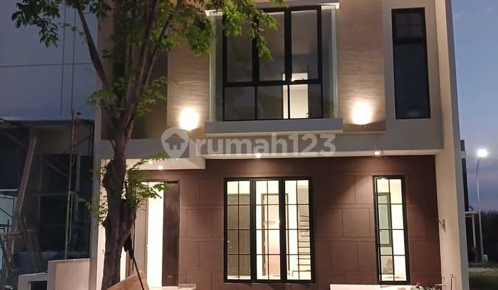 Rumah Modern Pakuwon City Surabaya Masih.baru Gress