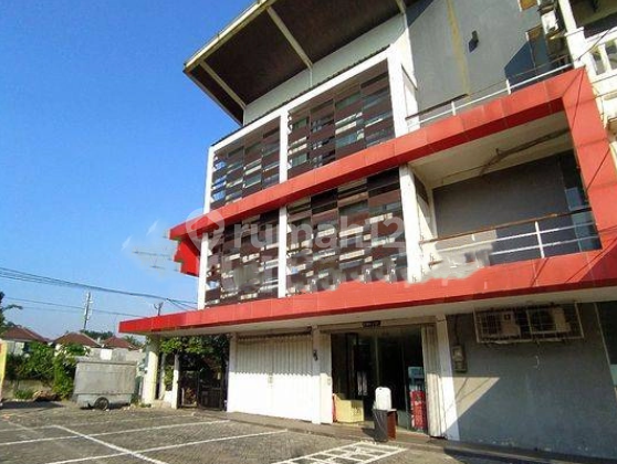 Strategic Surabaya Ketintang Building Ready for 3.5 Floors, Suitable for Business.