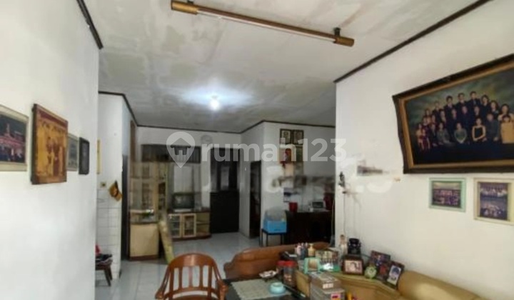 1.75 M Affordable House in West Surabaya Satellite Near Pakuwon Mall 2