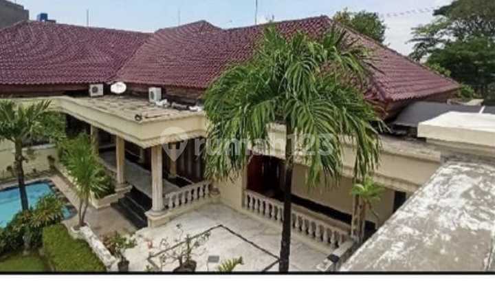 Luxurious & Lucky House in Surabaya Jemur Andayani Crazy Rich Magnificent Model Luxurious & Lucky House in Surabaya Jemur Andayani Crazy Rich Magnificent Model