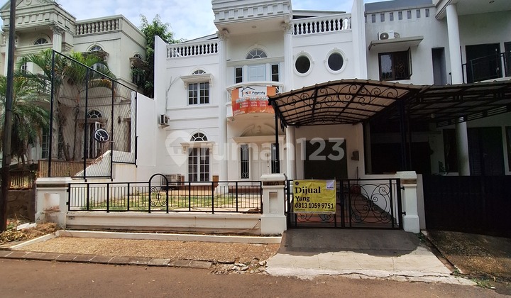 Rumah Dijual di Perumahan Citra Grand Cibubur 1