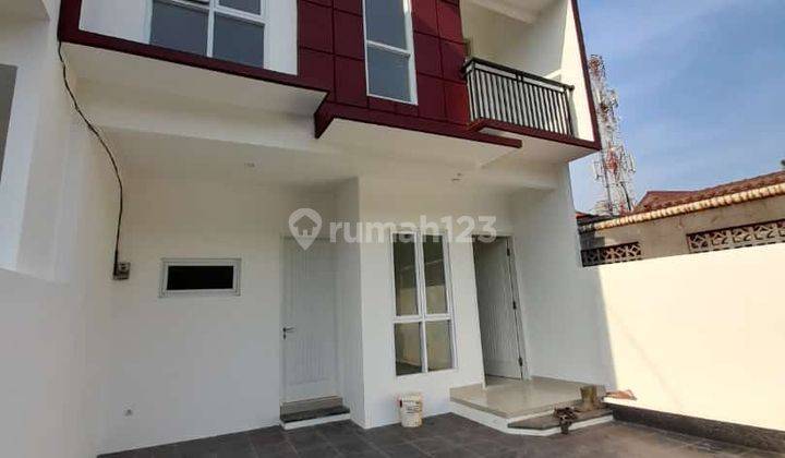 Rumah di Jalan raya jatiwaringin 2 lantai SHM Baru ready stock 1