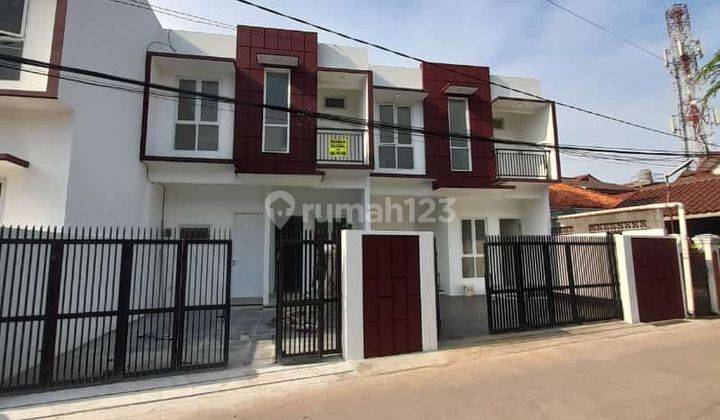 Rumah di Jalan raya jatiwaringin 2 lantai SHM Baru ready stock 2