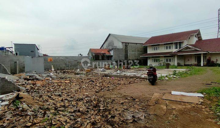 Rumah di Jalan pondok gede hankam 2 Lantai SHM Baru Free Biaya   9