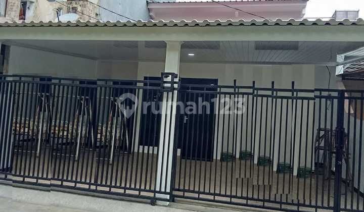 Renovated House for Rent in Cinere Near Krukut Toll and BPK Penabur Tirtamatra School Renovated House for Rent in Cinere Near Krukut Toll and BPK Penabur Tirtamatra School