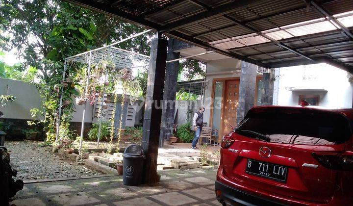 Rumah Cantik Strategis Ada Private Pool Dekat Mrt Lebak Bulus  2