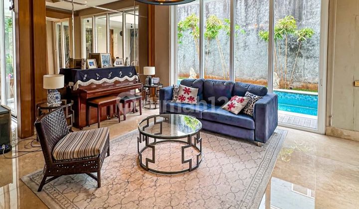 Rumah Mewah Lokasi Strategis Di Kemang Utara