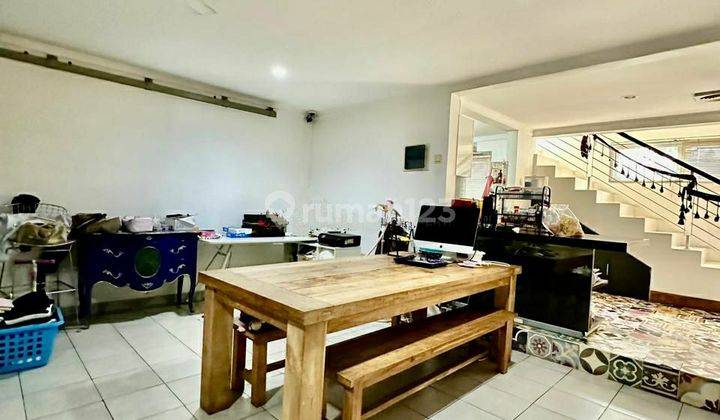 Rumah Cantik dan Terawat Furnished Dekat One Bellpark Pondok Labu, Cilandak 2