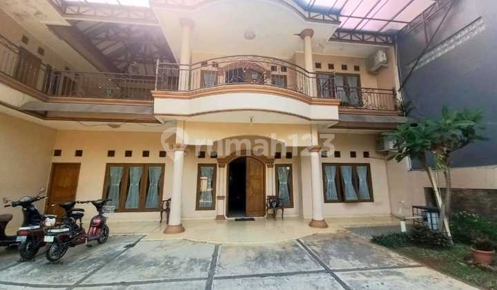 Owner BU Rumah Mewah Dalam Komplek Elite Billymoon Dekat Toll Becakayu 2